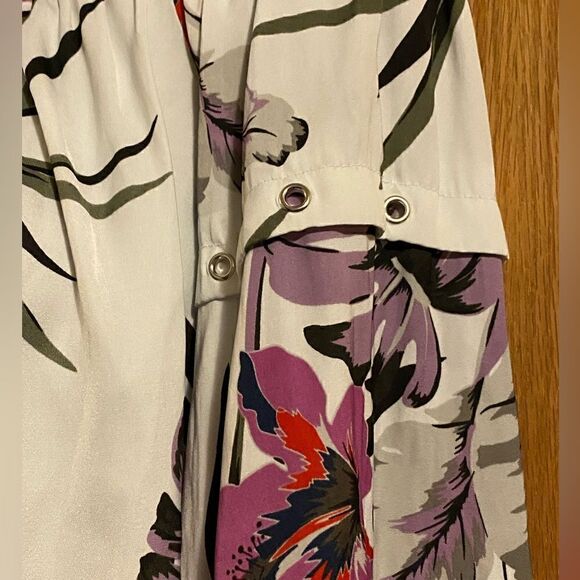 🌺3 for $30🌺Floral Jennifer Lopez 3/4 Sleeve Blouse, size XS. (S101) - Picture 6 of 7
